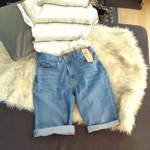 Levi's Classic Bermuda Shorts